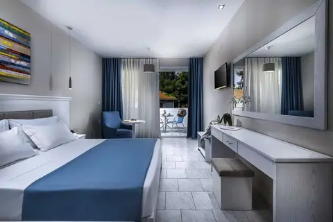 Porfi Beach Hotel in Νικήτη — foto 21