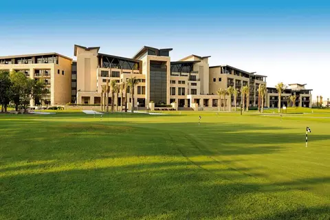 Vogo Abu Dhabi Golf Resort & Spa in مدينة خليفة — foto 21