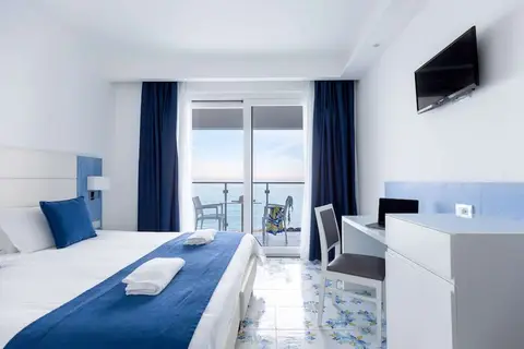Hotel Giosue A Mare in Meta — foto 4