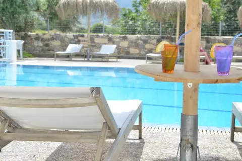 Blue Nest Hotel in Τιγκάκι — foto 5
