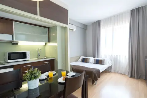 Senator Barcelona Apartments in Barcelona — foto 2