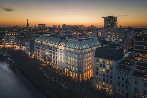 Fairmont Hotel Vier Jahreszeiten Hamburg in Hamburg