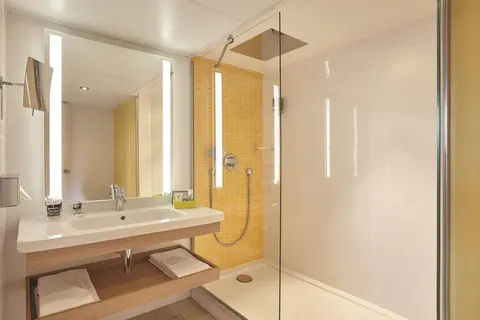 Mercure Bassin du Commerce in Le Havre — foto 4