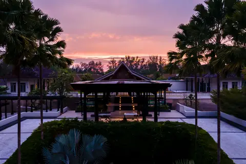OUTRIGGER Khao Lak Beach Resort in ท่าเสด็จ — foto 25