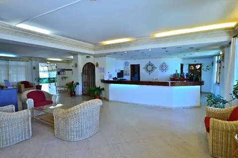 Mirachoro Praia da Rocha in Mexilhoeira Grande — foto 13