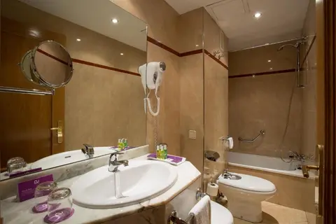 Hotel Zentral Ramiro I in Oviedo — foto 26