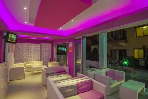 Windmills Hotel Apartments in Παραλίμνι — foto 27