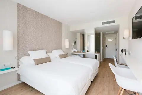 Hotel AluaSoul Ibiza - adults only in Santa Eulària des Riu, foto 13