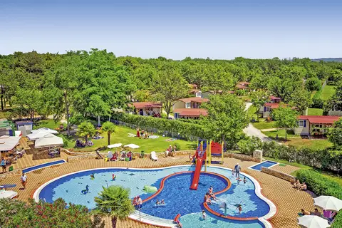 Lanterna Premium Camping Resort by Happy Camp in Tar Vabriga