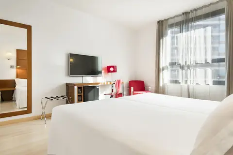 Hotel Zentral Ave in Zaragoza — foto 28