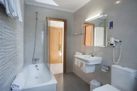 Hotel San Lorenzo in Santiago de Compostella — foto 4