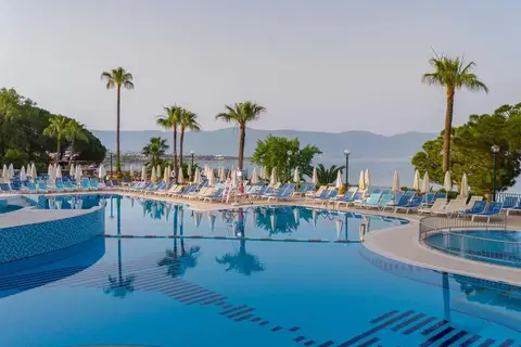 Fantasia Hotel de Luxe in Kuşadası — foto 2