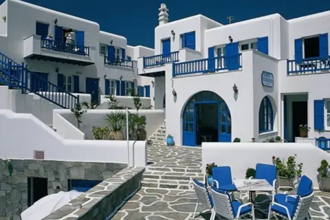 Petinos Beach Hotel in Πλατύς Γιαλός — foto 6