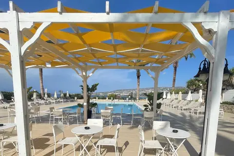 Vrachia Beach Resort in Paphos — foto 6