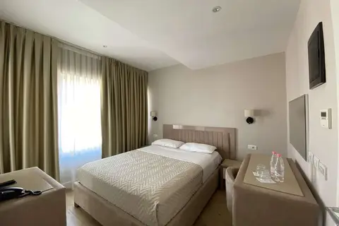 Royal G Hotel & Spa in Durrës — foto 13