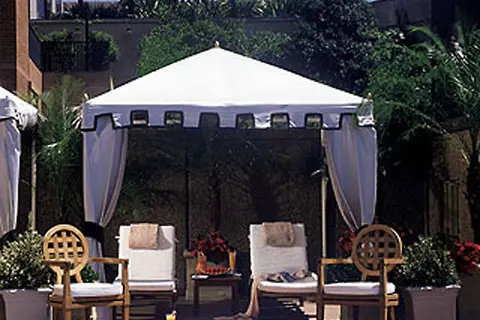 Four Seasons Hotel Sydney in Sydney