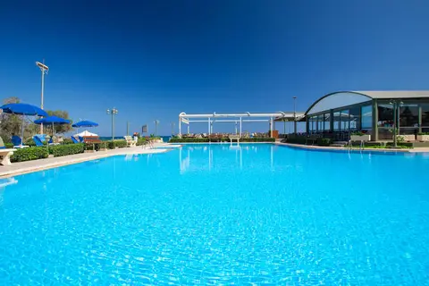 Marino's Beach Appartementen in Platanes