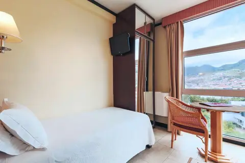 Baía Madeira Hotel - Ocean Beachfront in Machico — foto 14