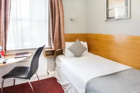 OYO London Guest House in Londen — foto 22