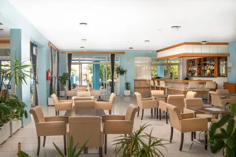 Oasis Tigaki in Τιγκάκι — foto 4