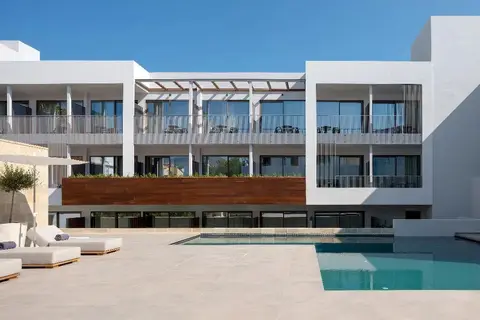 Ikones Seafront Luxury Suites in Rethimnon