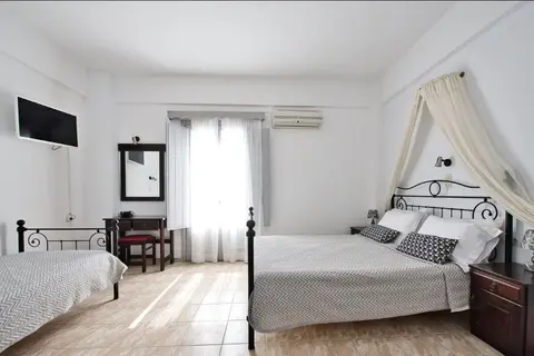 Anessis Santorini in Φηρά Θήρας — foto 29