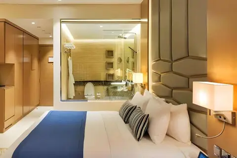 Canal Central Hotel in Dubai — foto 24