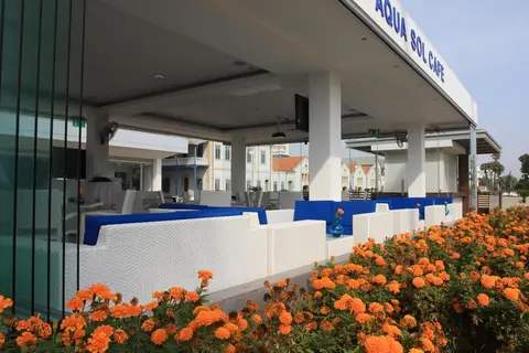Sun Hall Hotel in Larnaca — foto 11
