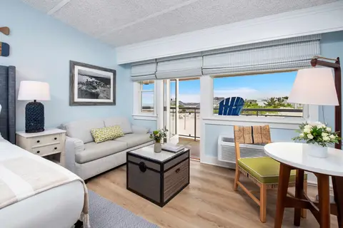 Sea Crest Beach Hotel in Falmouth — foto 2