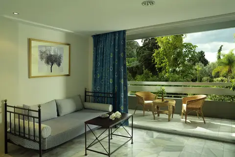 Dionysos Hotel in Ιαλυσός — foto 11