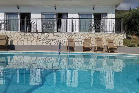 Enjoy Lichnos Bay Village, Camping & Apartments in Αγία Κυριακή — foto 7