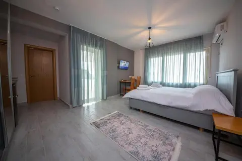 Aerial Hotel in Vlora — foto 15