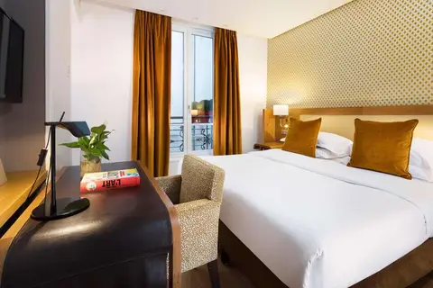 Le Six Hotel in Parijs