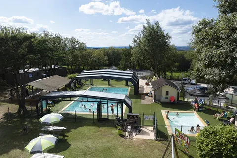 Camping Les Hirondelles foto 3