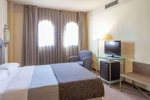 Hotel Macia Alfaros in Córdoba — foto 23