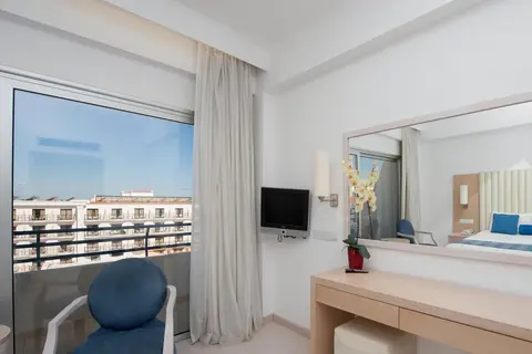 Vrissiana Beach Hotel in Παραλίμνι — foto 26