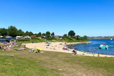 Recreatiepark Rhederlaagse Meren foto 2