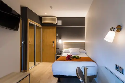 Hotel Avenida in A Coruña — foto 18