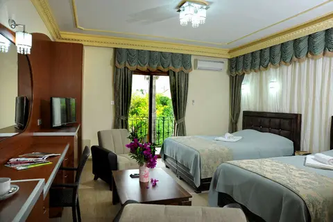 Riverside Garden Resort in Alsancak — foto 4