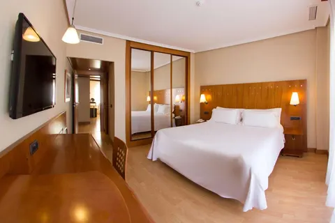 NH San Pedro de Alcántara foto 2