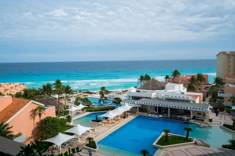 Wyndham Grand Cancun Resort & Villas in Cancún — foto 2