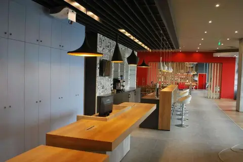 Ibis Sofia Airport Hotel in Berkein — foto 6