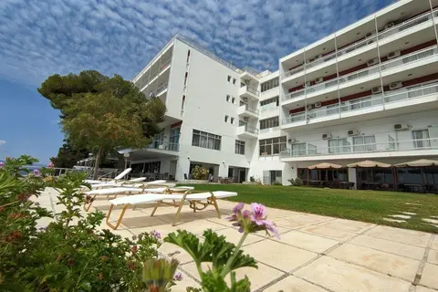Siagas Beach Hotel in Agioi Theodoroi