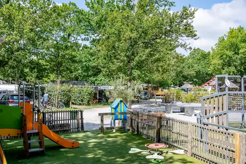 Flower Camping La Canadienne in Arès — foto 6