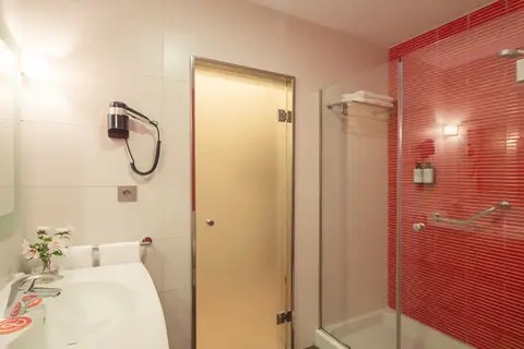 Hotel Granada by Pierre & Vacances in Granada — foto 22