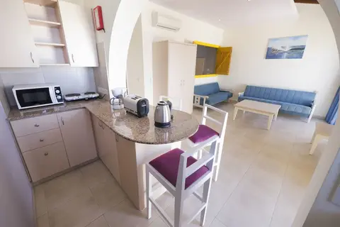 MyroAndrou Hotel Apartments in Leoforos Protara-Cavo Greco, foto 21