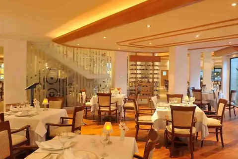 Constantinou Bros Asimina Suites Hotel in Geroskipou — foto 6