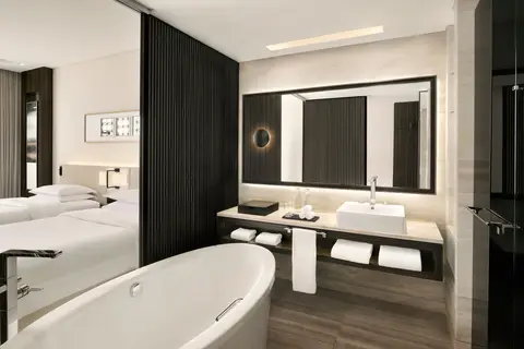 Sheraton Grand Hotel Dubai in Sheraton Grand Hotel Staff Accomadation — foto 10