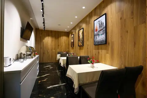 Emerald Boutique Hotel in Tirana — foto 8