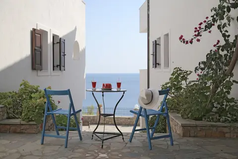Yalis in Βότση — foto 8